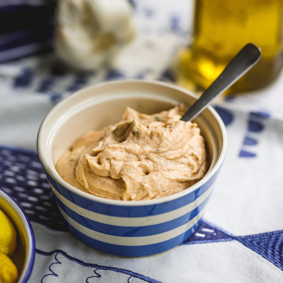 Our Rankings & Reviews of the 6 Best Keto Snacks of 2022!